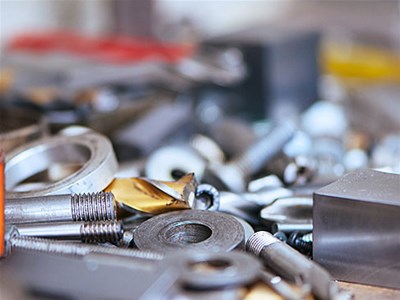 為設(shè)備選擇性能最佳的 電子連接器 ，應(yīng)該考慮連接的設(shè)備接口類(lèi)型，并確保是最高質(zhì)量的連接器。不同類(lèi)型的設(shè)備通常需要不同類(lèi)型的連接器，因此應(yīng)該了解所需的電纜和連接器類(lèi)型，確保為設(shè)備選擇性能最佳的電子連接器！